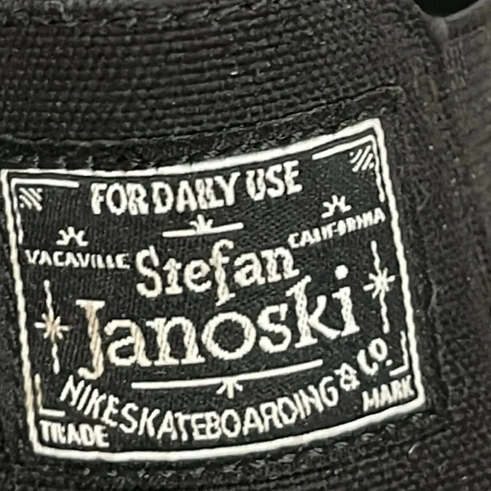 NIKE SB JANOSKI CANVAS SLIP ON SKATEBOARDING SNEAKERS BLACK  sz 5Y = 6.5 WOMENS - Picture 3 of 14